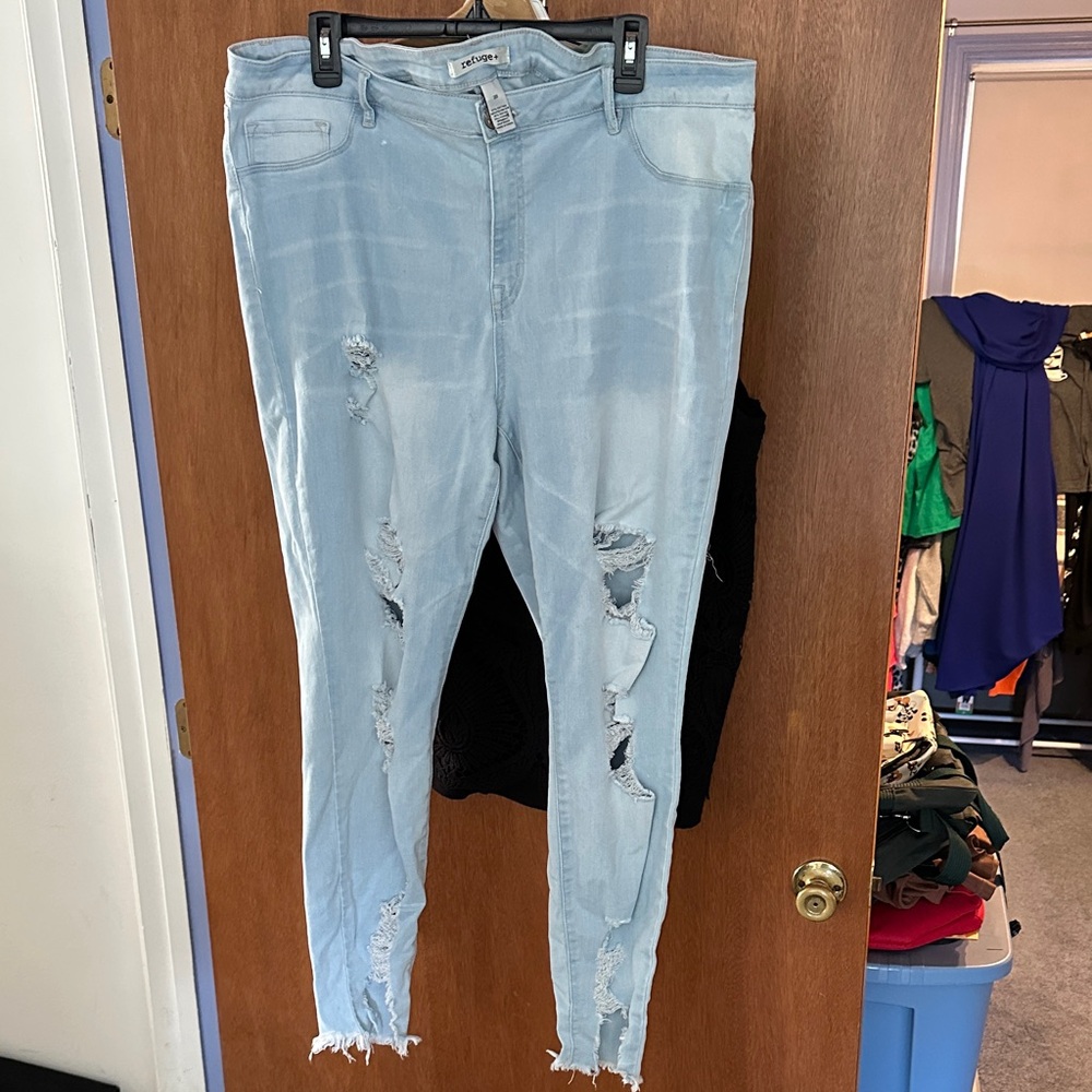 Refuge Light Blue Distressed Skinny Jeans